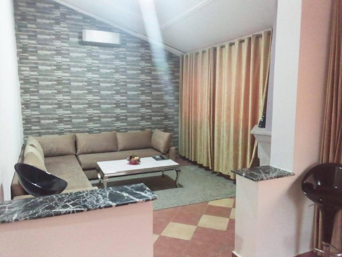 Palais Du Cedre Hotel Ait Bou Tarhat Exterior foto